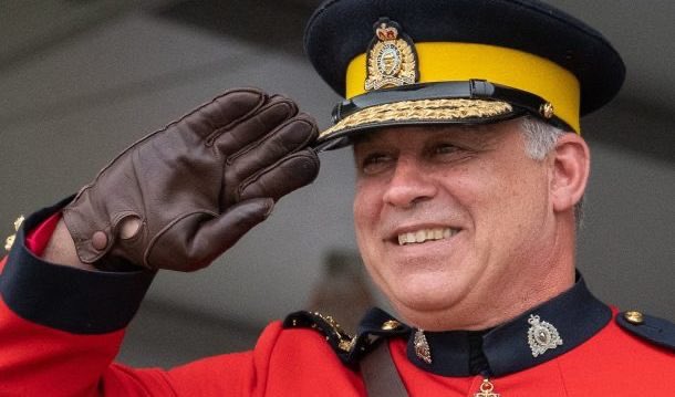 Holly Doan tweet media