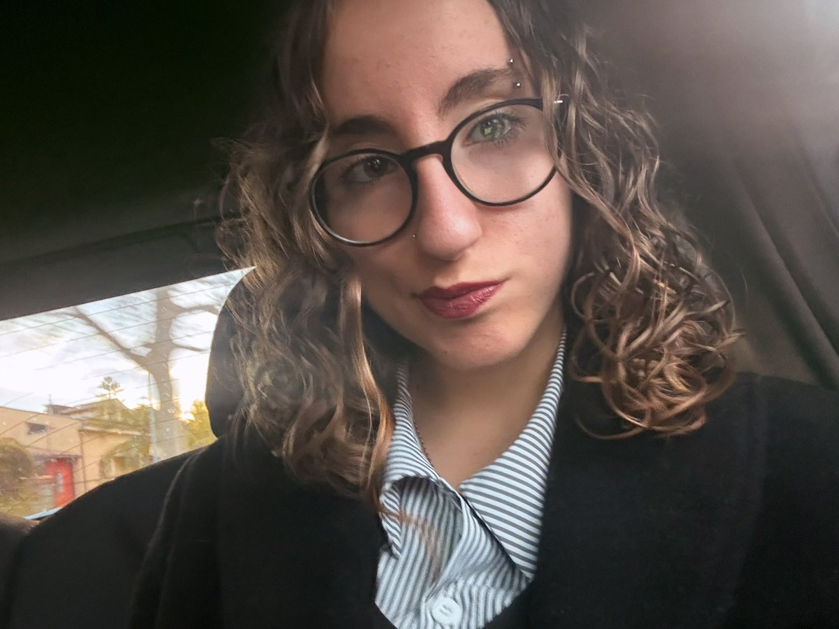 rob ! is unique ᯓ✮ tweet media