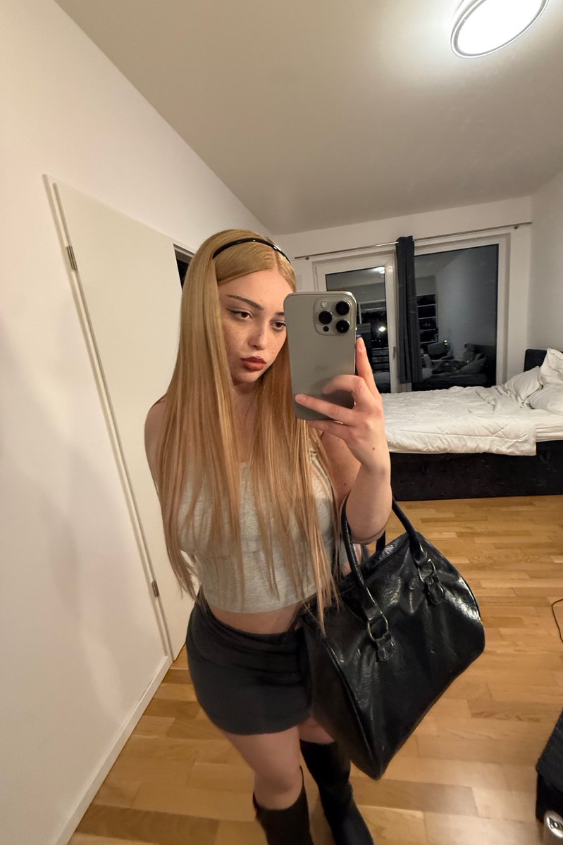 Lady Trixie tweet media