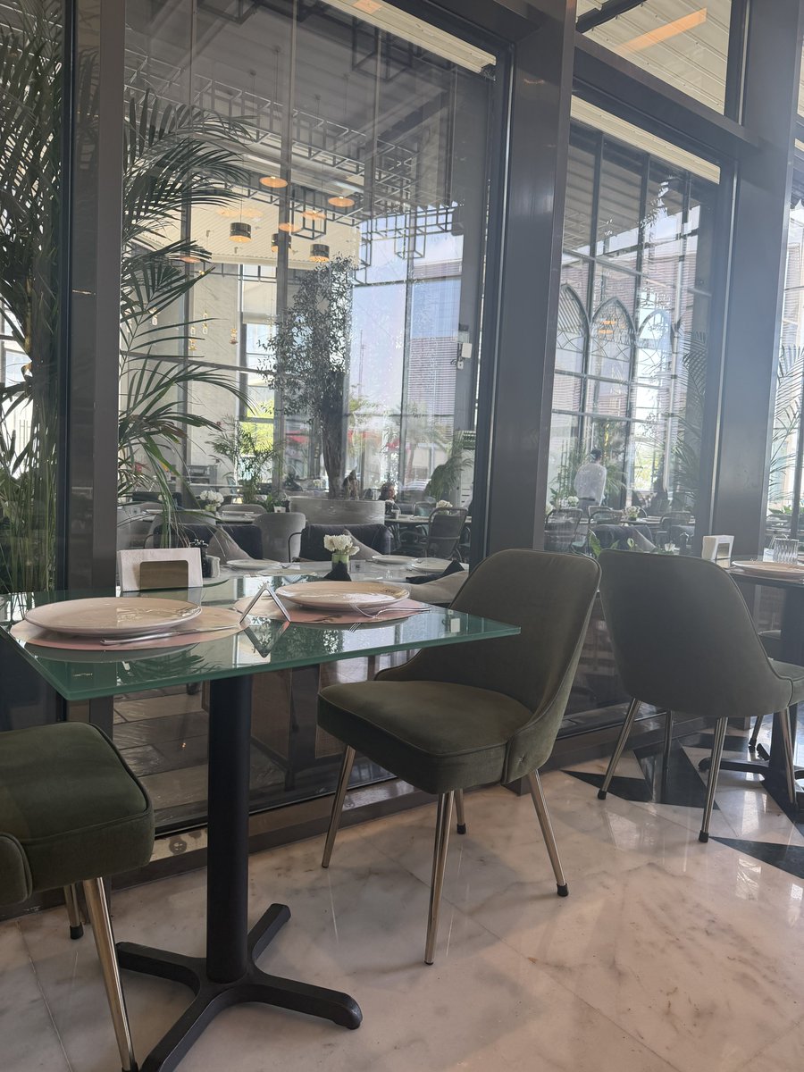 𝐿𝑒𝑛𝑎 ⭑ tweet media