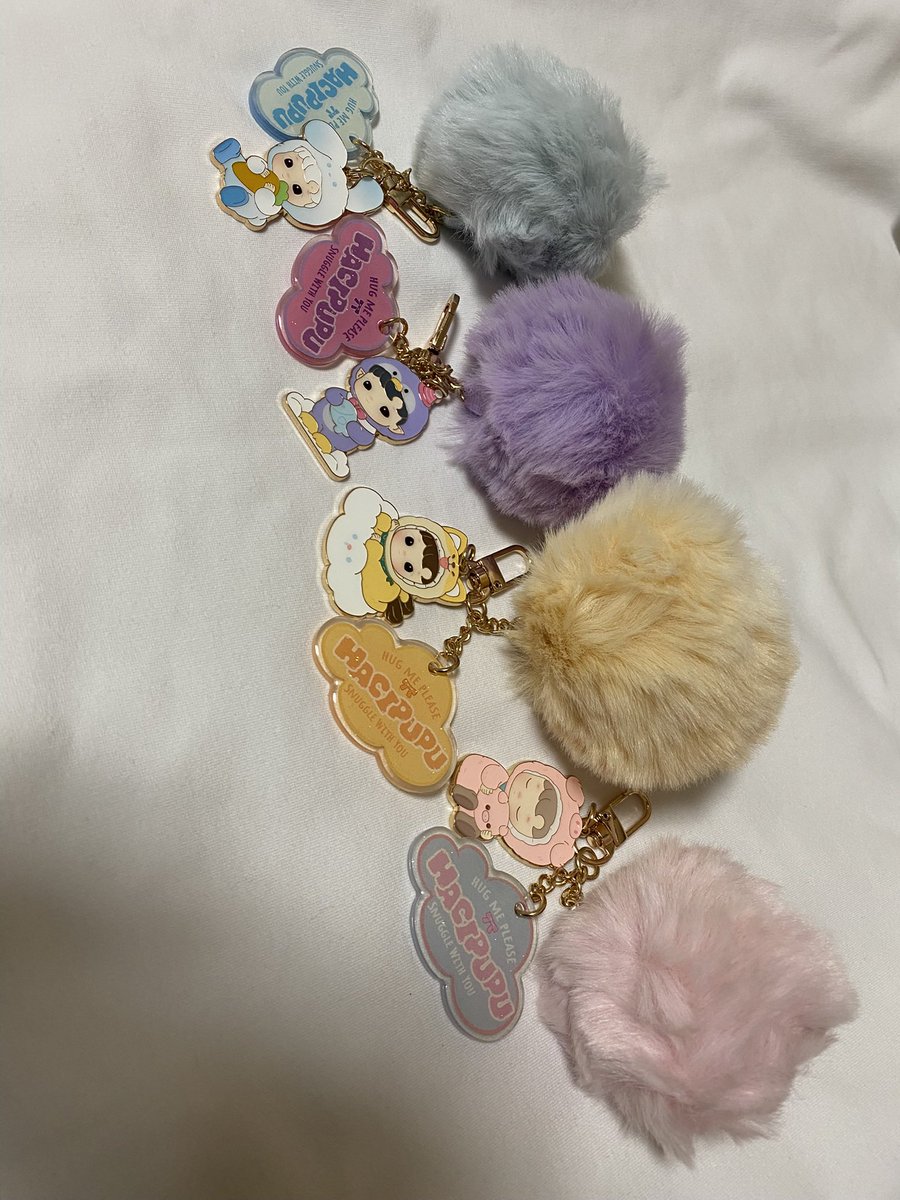 Inonon_0622's tweet photo. POP MARTでみて一目惚れした商品🥺ྀི
白欲しいから買いに行きたいのに品切れ😮‍💨 https://t.co/I63flNXiv9