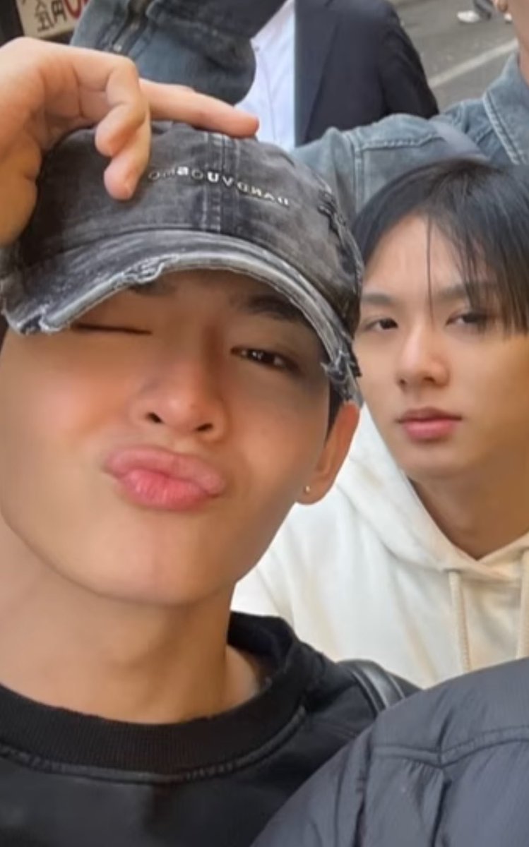 asha ⋆ tweet media