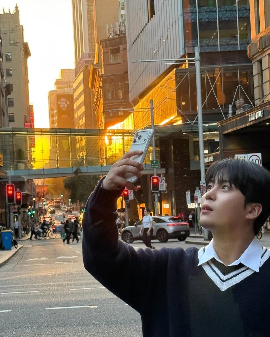 selfolssi ♤ tweet media