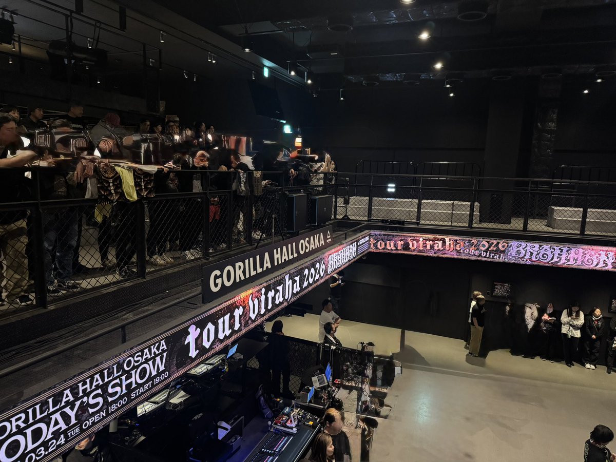 MEGAneee tweet media