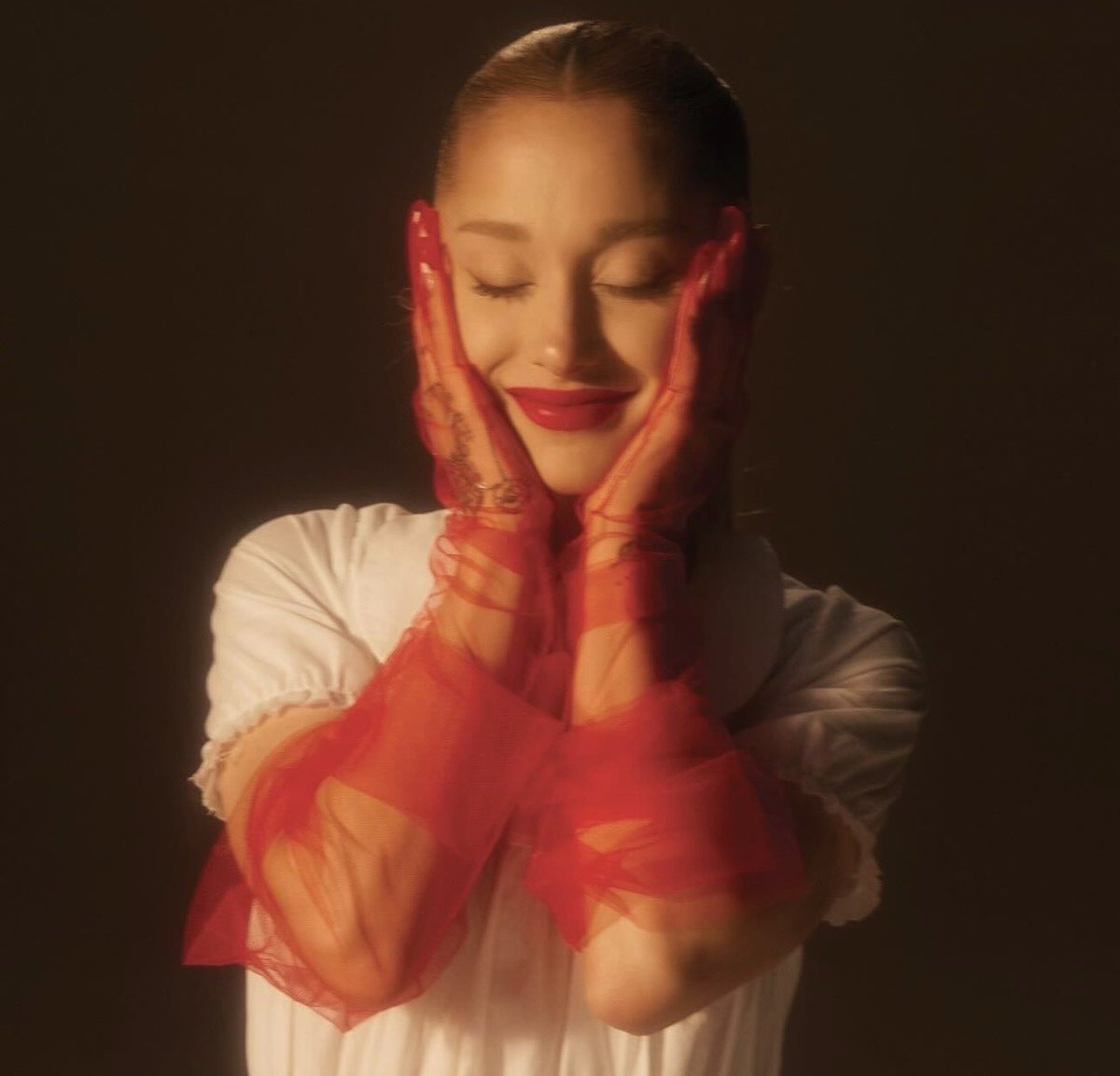 PopCrave's tweet photo. “ordinary things” by Ariana Grande feat. Nonna has reached 100 MILLION streams on Spotify.

It’s her 118th song to achieve this. https://t.co/XWq54UnLcG