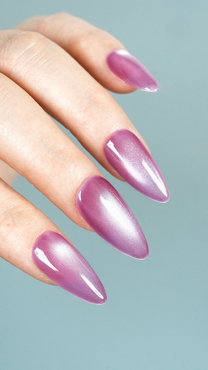 mns_uk's tweet image. SPOILME RBC06 HEMA &amp;amp; TPO FREE Cat Eye Gel 
Want the full 12-colour swatch + magnet demo? Comment “RBC” 
#SPOILME #RBC06 #CatEyeGel #MagneticGel #HemaFree #TPOFree #PinkNails #LilacNails #VelvetNails #GlazedNails #GelPolish #NailTok #UKNails #NailInspo #ViralNails #SalonNails
