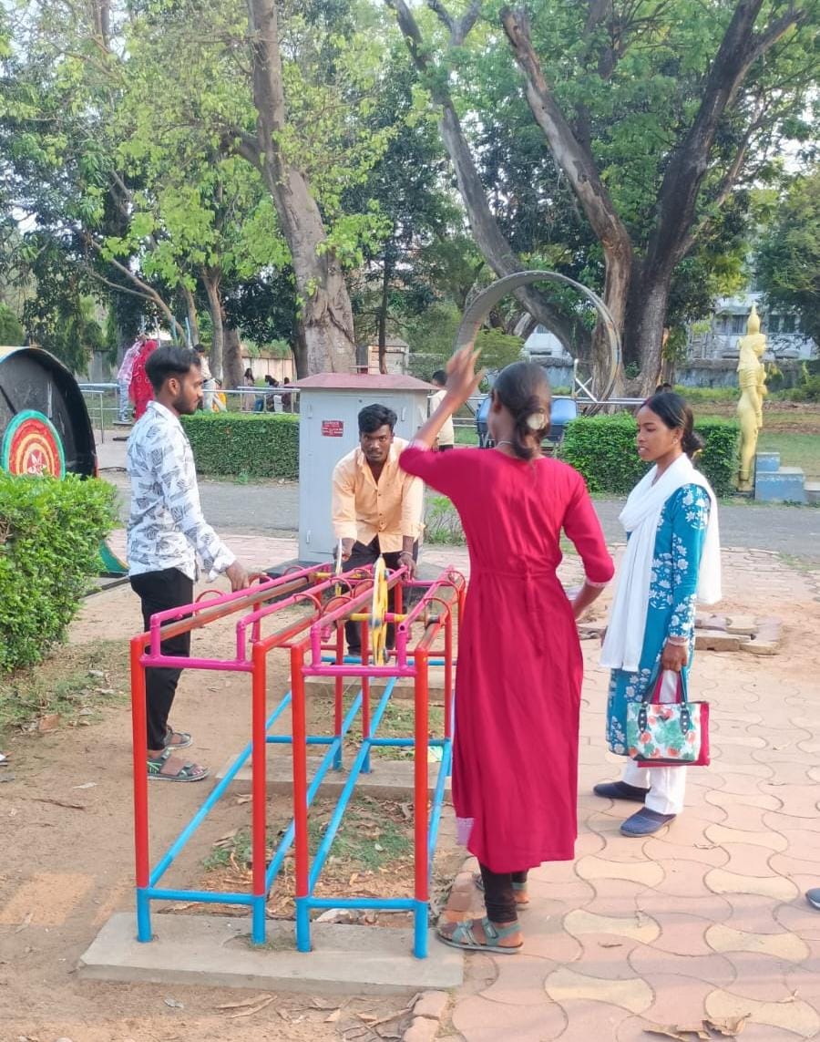 DscBardhaman's tweet image. The atmosphere at @DscBardhaman a unit of @ncsmgoi @MinOfCultureGoI came alive with curiosity and enthusiasm as visitors and young explorers spent a delightful time discovering the spectacular world of science.
#CuriousMinds #ExploreScience #STEMLearning #HandsOnDiscovery