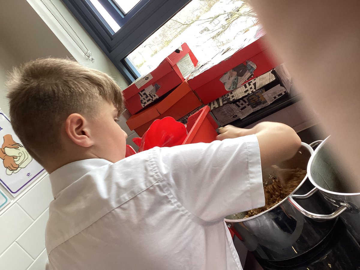 Mr Abnett tweet media