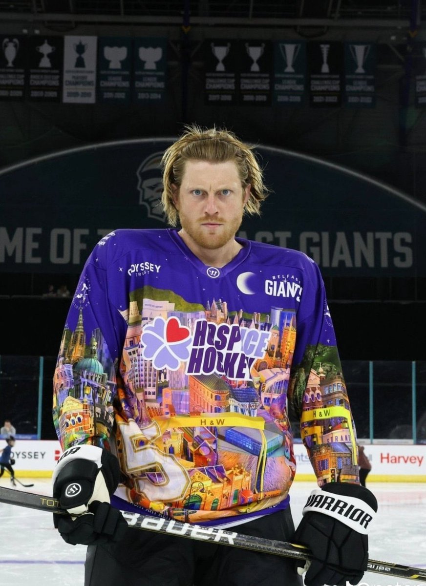 NELLIE 🏒 tweet media