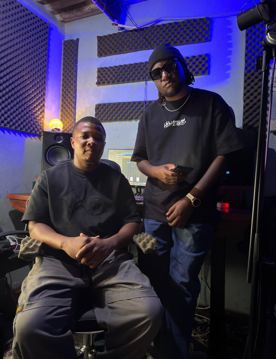 Taku Splits tweet media