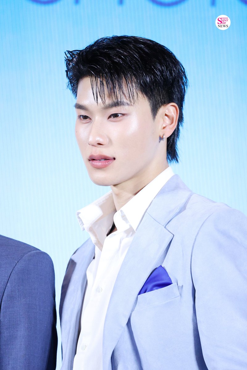 SuperStarNews tweet media