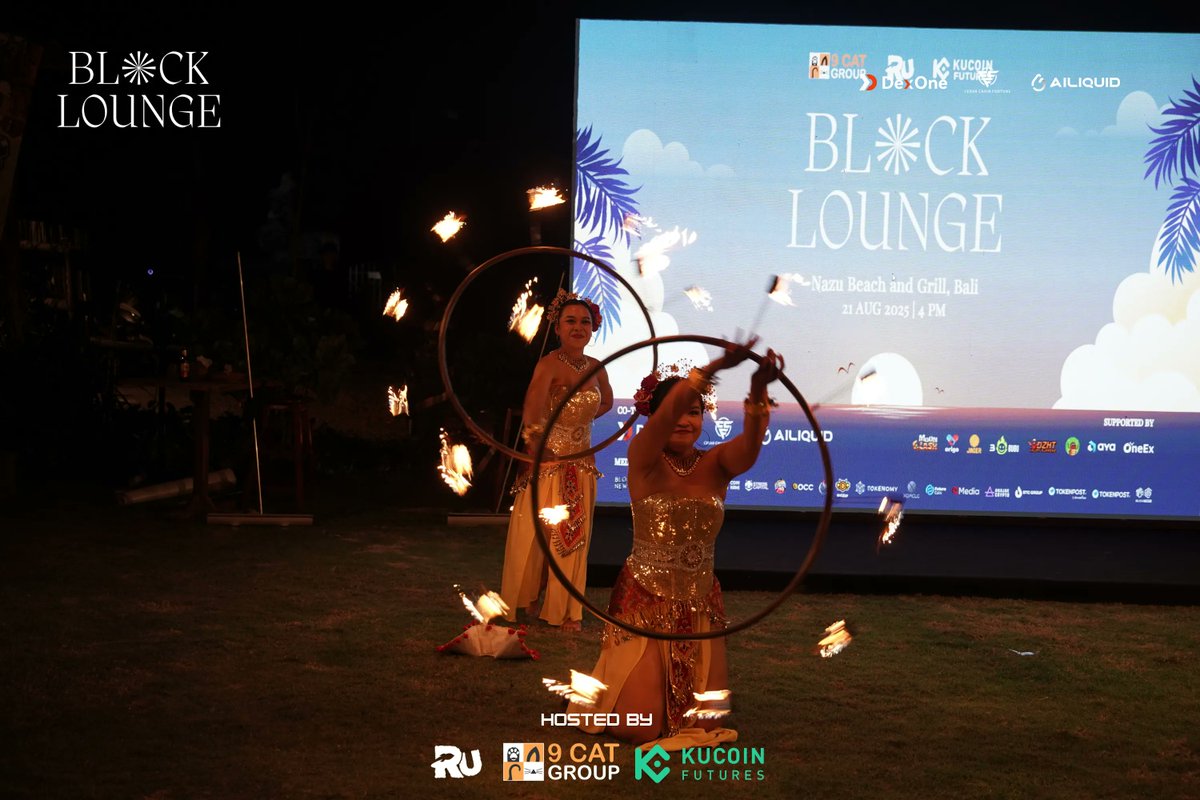 block_lounge's tweet photo. Past BLOCK:LOUNGE frames, still full of energy. 🔥 📷

#BLOCKLOUNGE #web3 https://t.co/UOZWUtuJrY