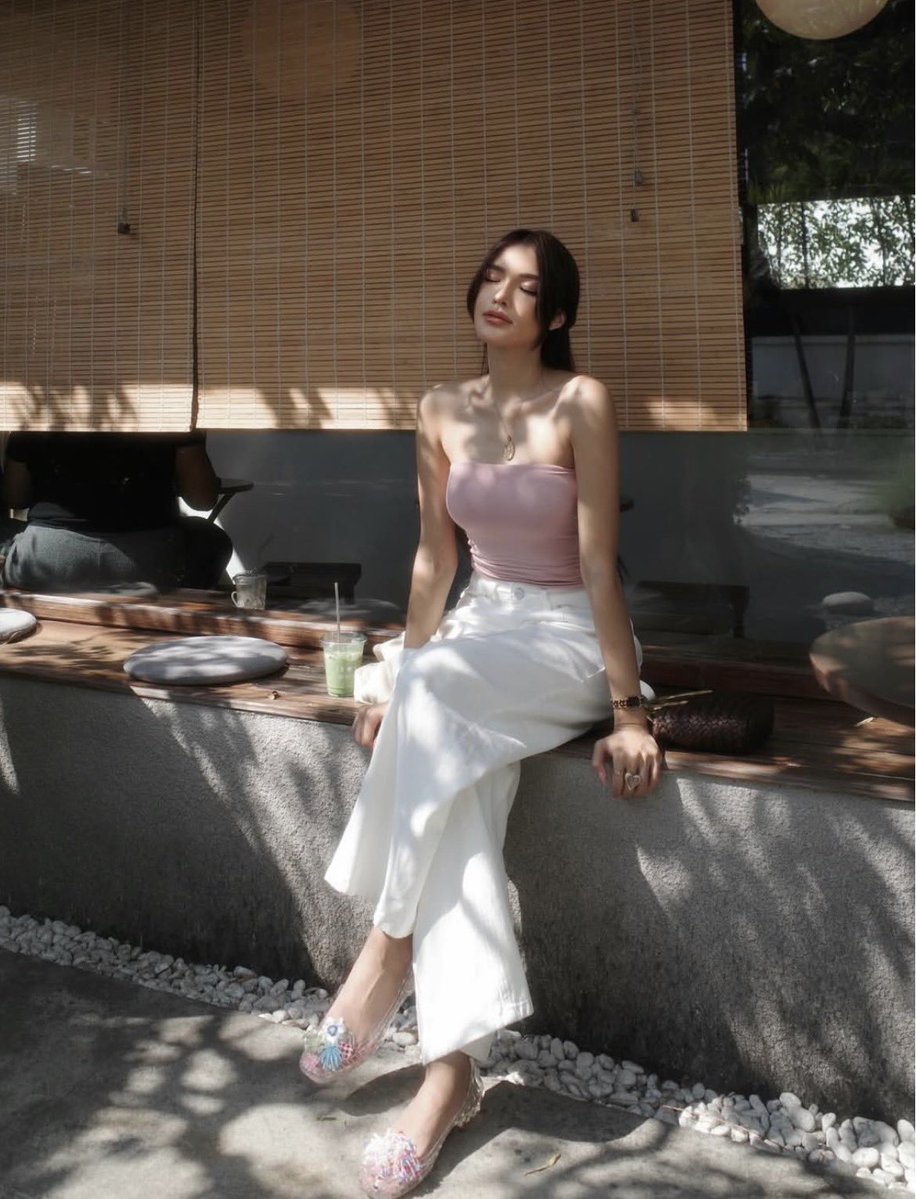 Trending for Aoomtwp tweet media