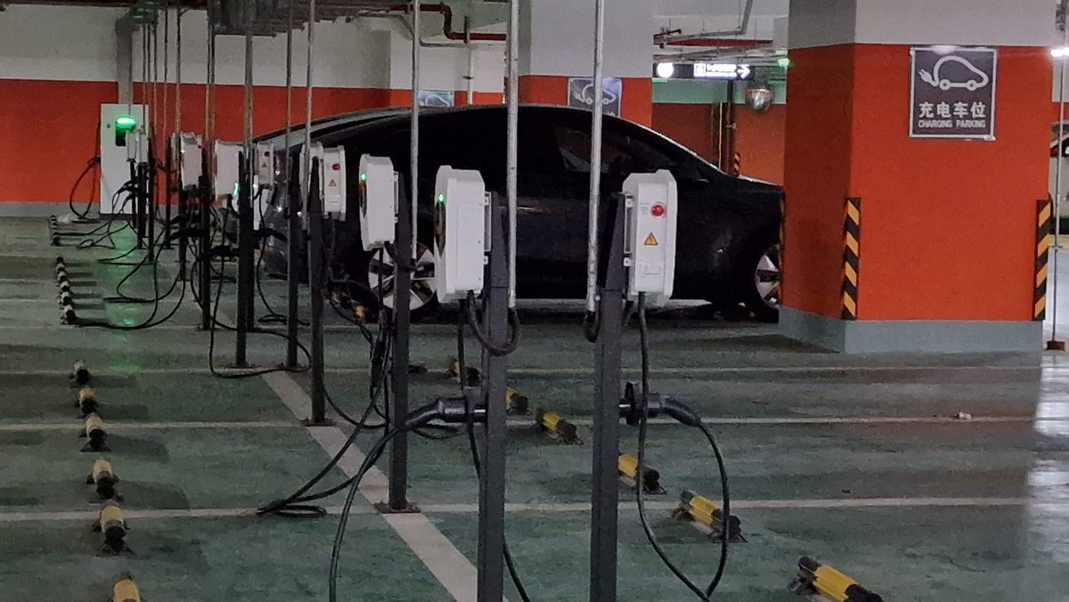 Bartłomiej Derski tweet media