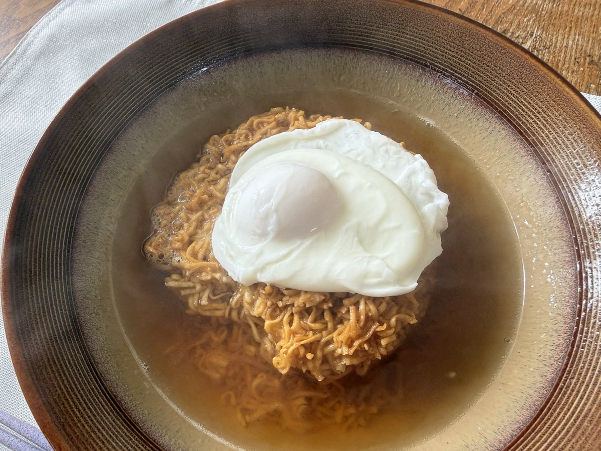 ホリー tweet media