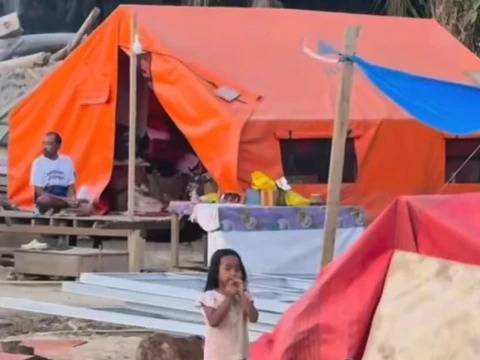 Prabowo menyebut pemulihan Aceh hampir tuntas. Namun NU Aceh Tamiang menyatakan 70 persen warga masih mengungsi dan belum mendapat bantuan. nu.or.id/nasional/prabo…
