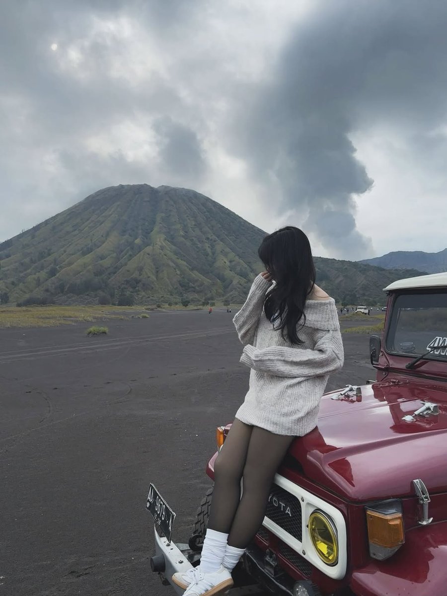 ─ aboutralie tweet media