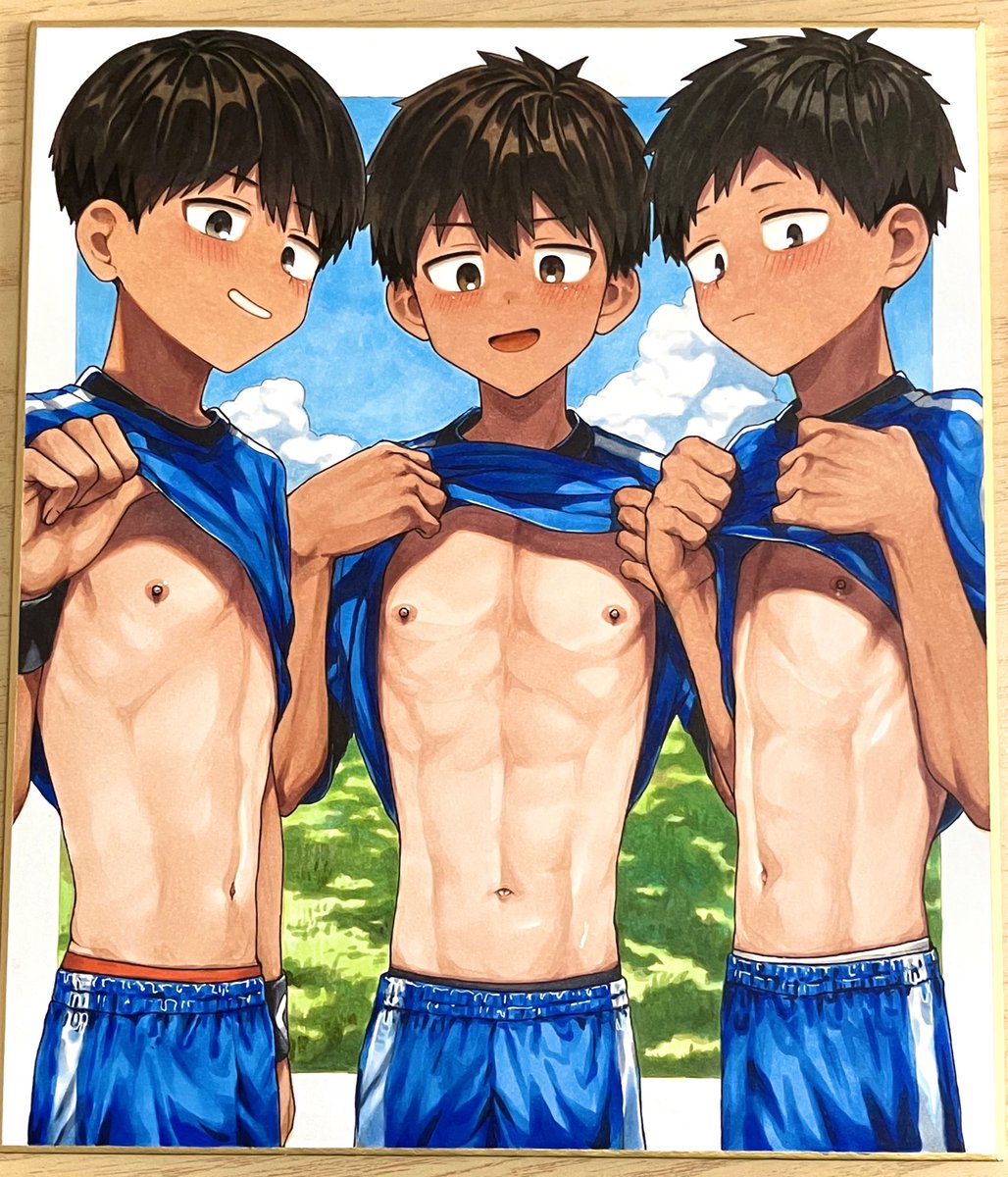 こもれび tweet media