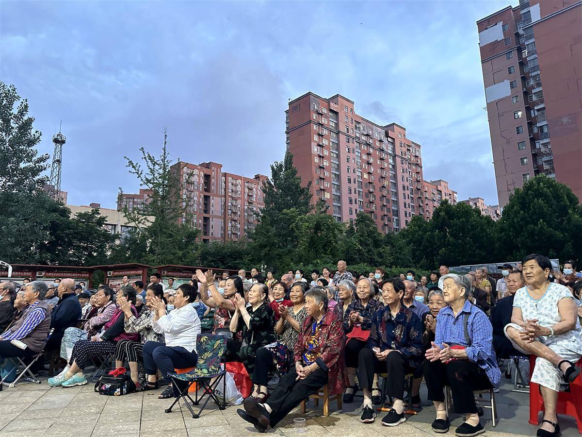 hot comodity tweet media