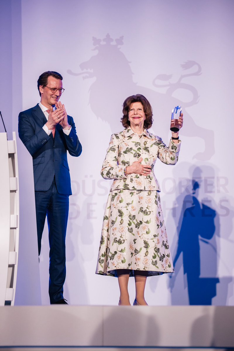 Staatskanzlei NRW tweet media