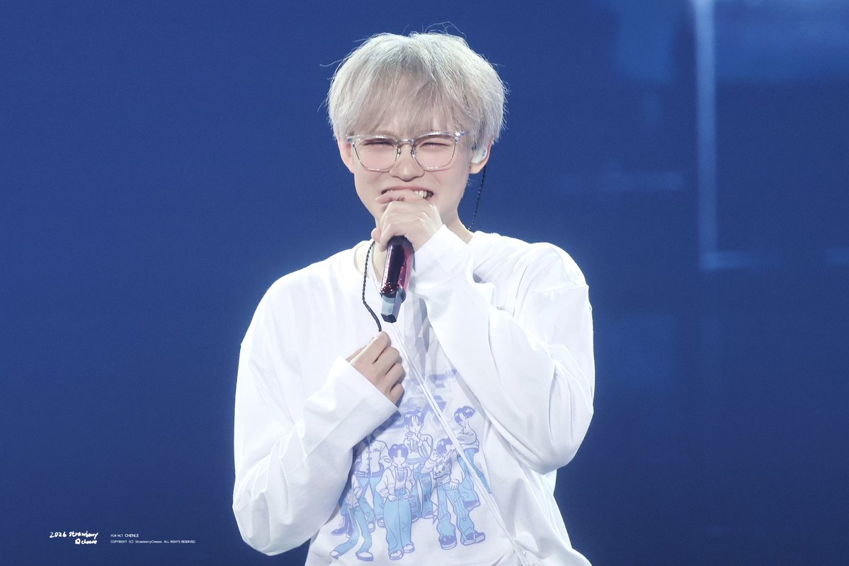 𝐒𝐭𝐫𝐚𝐰𝐛𝐞𝐫𝐫𝐲𝐂𝐡𝐞𝐞𝐬𝐞. tweet media