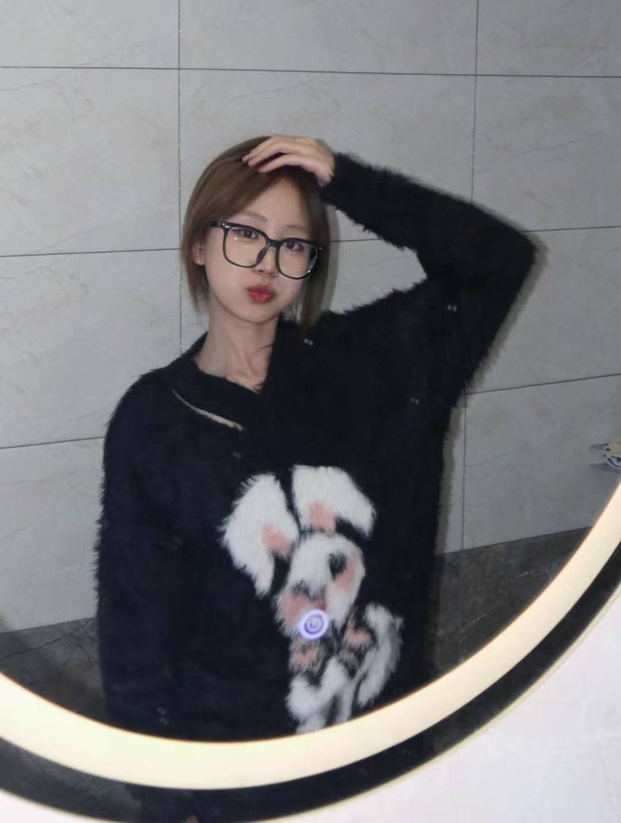 精品反差母狗资源 tweet media