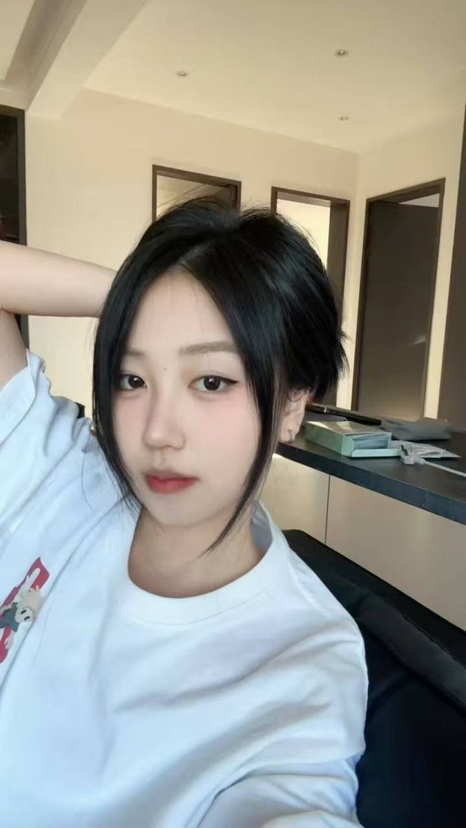 精品反差母狗资源 tweet media