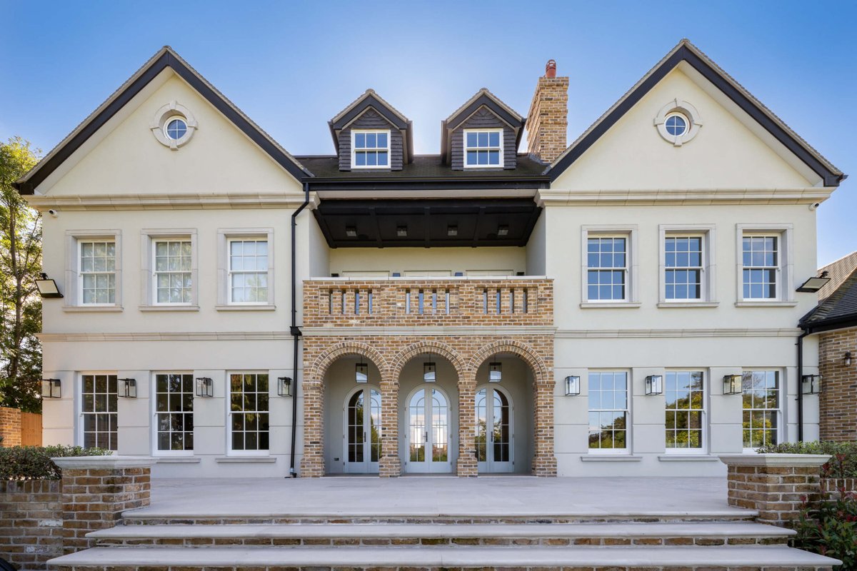 Haddonstone tweet media