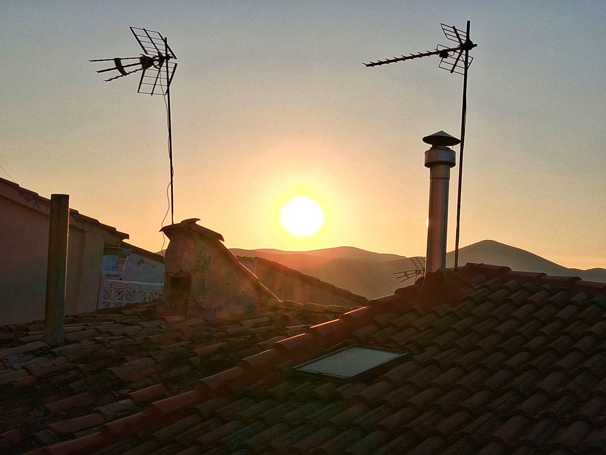SanPedroAp72844's tweet photo. 24.3.2026
#eldiadespues
@AEMET_Aragon
@AEMET_Cantabria
@Aemet_Corpora
@AEMET_LaRioja
@AEMET_Navarra
@lariojaMeteo
@MeteoSE
@meteosojuela https://t.co/XlrMcatWfI