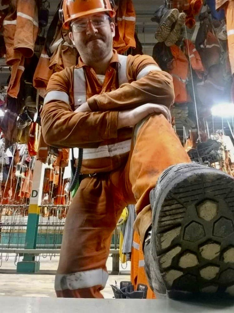 Tri(e)ste tweet media