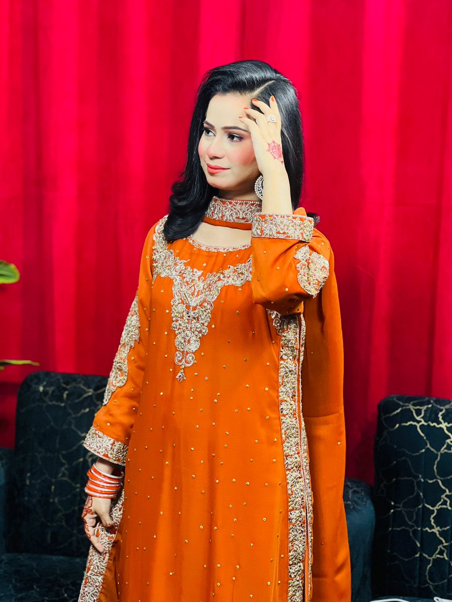 MediaSpringPk's tweet image. #ErfaAnasari for her #eid appearance on @ntnnews3