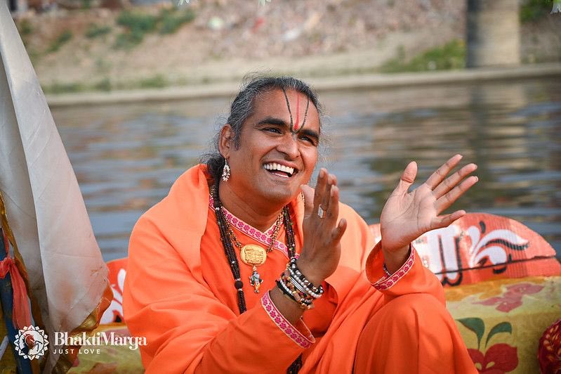 vishwananda's tweet photo. Yamuna Chhath, the descent of Yamuna Devi as a river upon this earth. 

In the long ages of Vaikuntha, Sri Krishna looked at his own reflection appearing upon the ground. A small pool of sparkling water with droplets jumping in ecstasy. The Lord had just taken a sip and a few drops flowed down. He smiled and from his lotus heart emerged the divine syllable “Yam”. Resonating through the universes, it became the way to connect with his heart ever-beating with intense love. Countless beings had taken birth through His will but so few were so determined as to never forget him through the arduous process of birth and life. Gazing upon this pool which was born with consciousness. Born with the only desire to be at His feet. The beloved Lord softly spoke the word, “Meena”. The dark blue gemstone, the one full of life within herself, the one with the most beautiful eyes. Yamuna. The birth of Yamuna. Yamuna Chhath. Meaning the one who came to become a shelter of mercy to all jeevas. She was the very first one to meet Sri Krishna in this world. The first to submit herself fully to his feet. One of the rare ones who asked to not be born in a human form but as a river. To reflect with pure love all that is Sri Krishna. To be his companion in all places he walked. To yearn for his feet in complete awareness even if it meant waiting with boiling intensity for His arrival. Her marriage to Sri Krishna was already a fact before they came to this earth. Yamuna maiya and Giridhariji. Who can tell of their eternal leelas with enough awe? Even today their divine leelas continue in Braj. No matter where he walked, she was always with him. In Dwarka as the sea, in Kurukshetra as the rain, in Pandharpur as the Chandrabhaga. In all places, at all times, Bhakti protects Prem and Prem gives life to Bhakti. Shubh Yamuna Chhath to all.