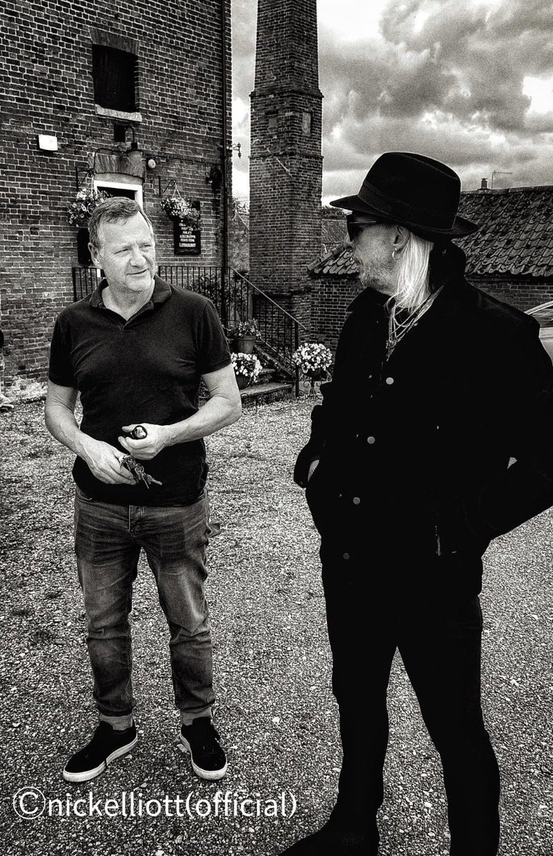 nickelliottinfo's tweet photo. Nick’s looking forward to start filming with Andy B on his next film in May, on location in Norfolk and Suffolk
@andy_blithe
@nickelliottrock
@nickelliottinfo
@beaverbrookes23
@VisitFakenham
#film #actor #onlocationinnorfolk #nickelliottrock #nickelliottinfo #andyblithe https://t.co/m6ampSti6Z