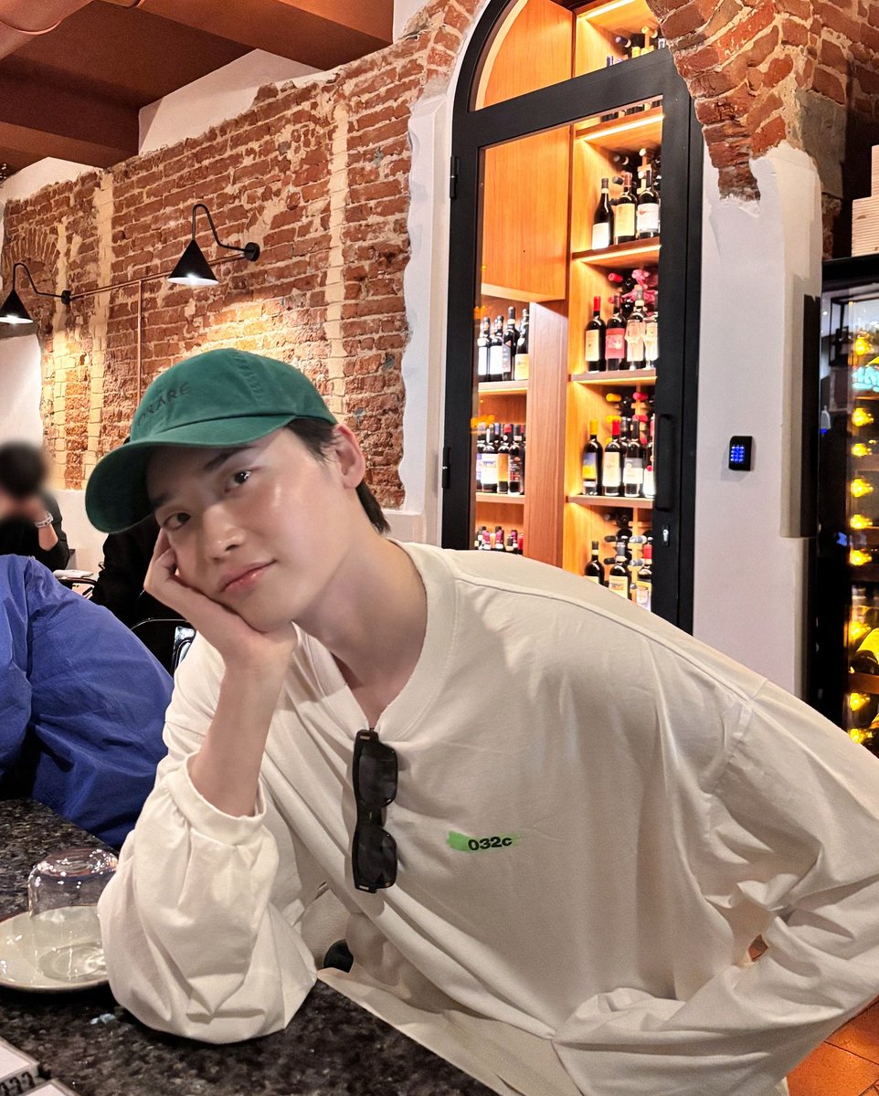 LeeJongSukWorld's tweet photo. 2026.03.24 #이종석 #LeeJongSuk Instagram Update: 😘 https://t.co/coP8sfT8ZP