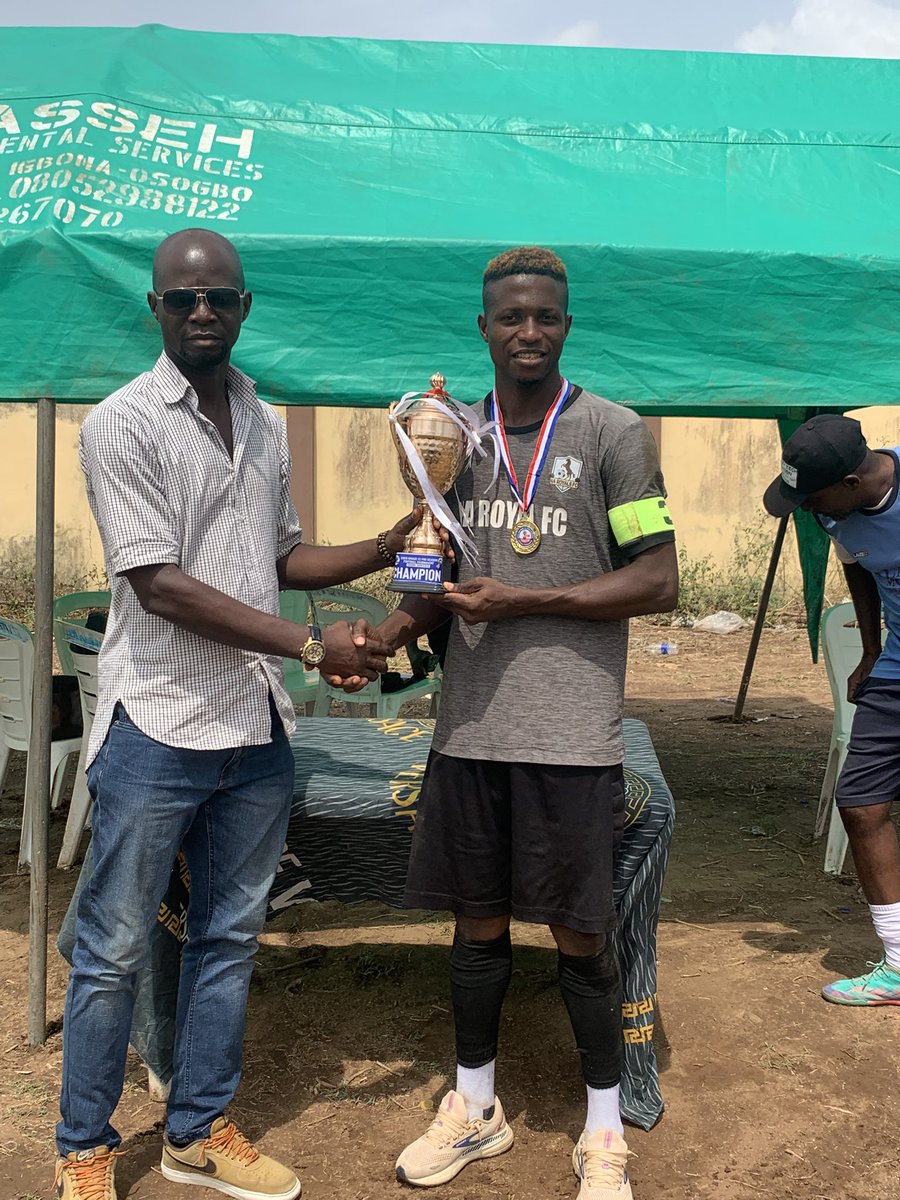 Na Royal FC shines again as they are crowned back-to-back champions of the Oriade Preseason Tournament.

Na Royal FC outclassed AAYK FC with a 3–1 victory in the final of the 2nd edition of the Oriade Preseason tournament. <a href="/InsideOsogbo/">Inside Òṣogbo</a> <a href="/ipoola2013/">TUNDE SHAMSUDEEN</a> <a href="/OlaiyaAzeezLaw1/">Olaiya Azeez Lawal</a> <a href="/OriadeFC/">Oriade fc</a>