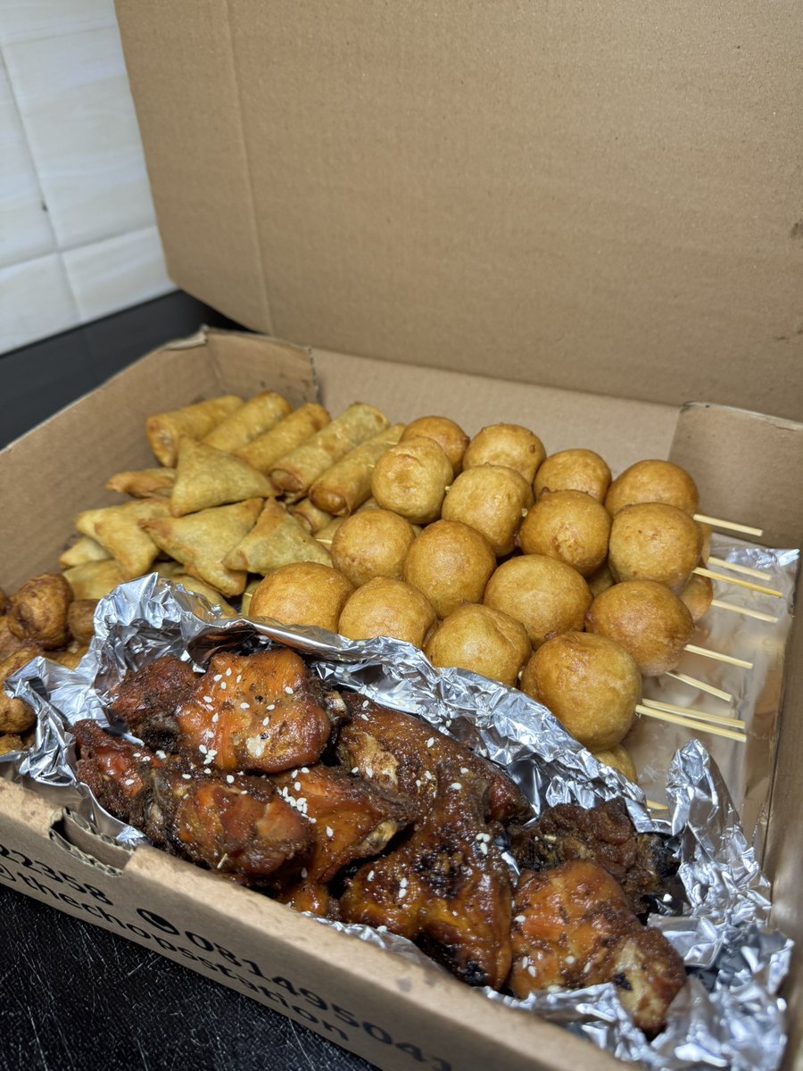 Thechopsstation's tweet photo. Good morning, we are open and available to take your order. 
This box is 27,000 , it feeds 5 -10 people. https://t.co/FOpXI7Q7eQ