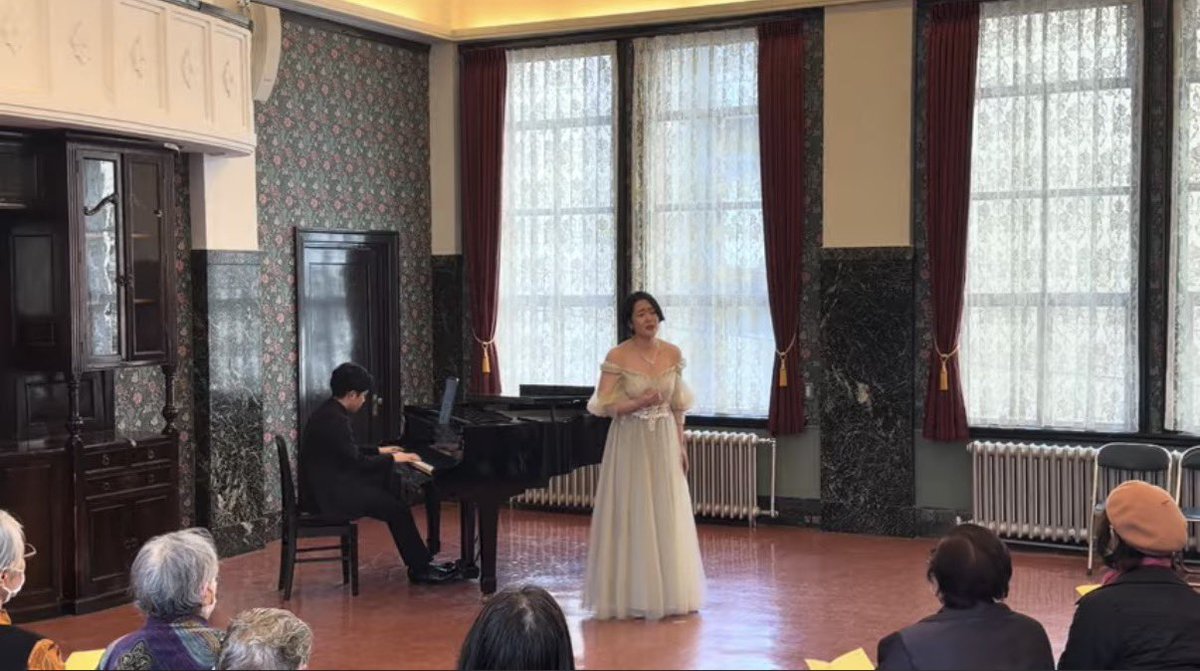 先日は、岩手声楽研究会のサロンコンサートへ出演いたしました。

5人の素晴らしい声楽家との共演。とても楽しかったです。

怒涛の１５曲ではありましたがなんとか弾ききりました。これくらいで疲れないように成長していきます🔥