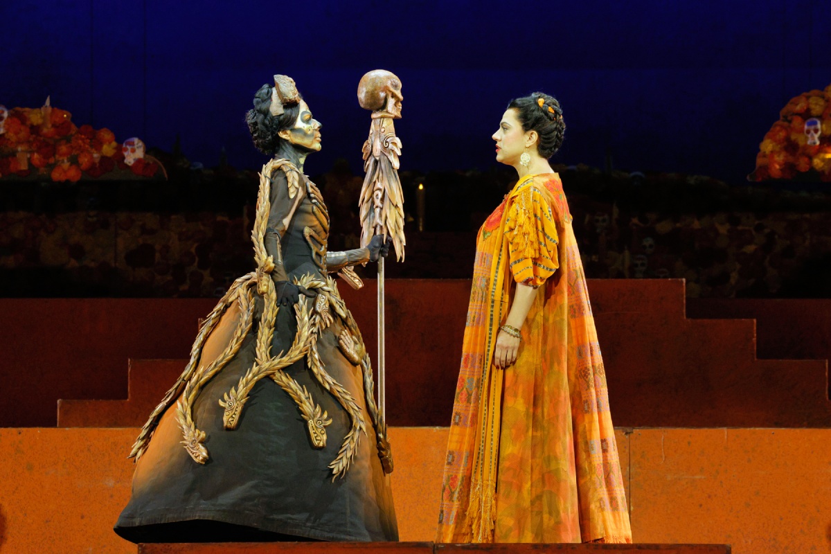 BuzzCenterStage tweet media