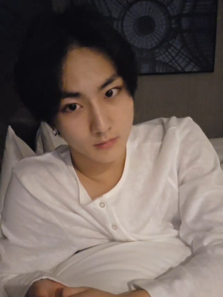 thisuserwannahugu (@mybibijake) on Twitter photo 