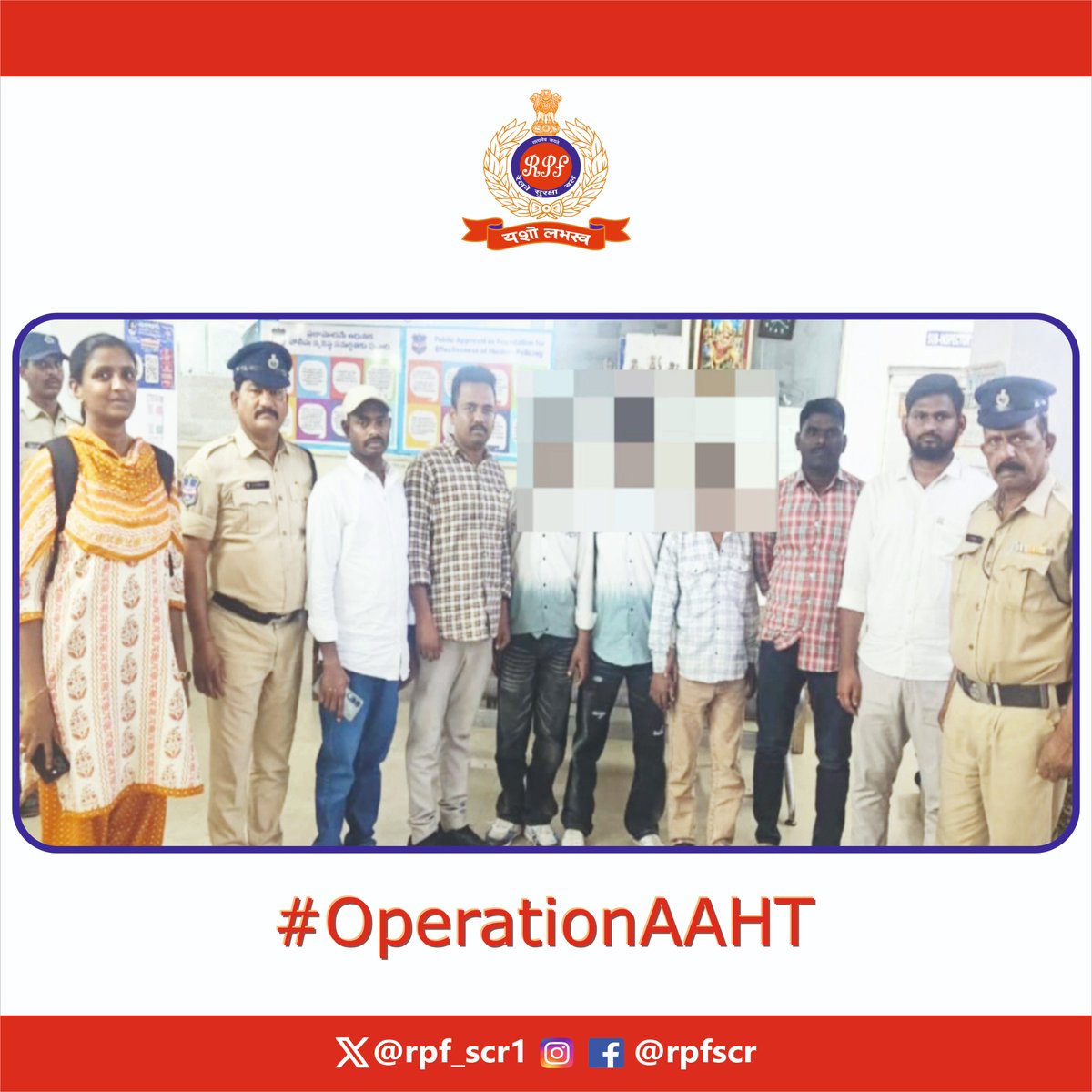 #RPF #Malkajgiri, along with other stakeholders, rescued three minors being trafficked for labour work at #Hyderabad under #OperationAAHT.  Minors handed over to Child Help Line for care &amp; protection, 01 trafficker apprehended. <a href="/RailMinIndia/">Ministry of Railways</a> <a href="/SCRailwayIndia/">South Central Railway</a> <a href="/rpfscrhyb/">RPF HYDERABAD DIV</a> <a href="/rpfpcmjf/">RPF POST MALKAJGIRI</a>