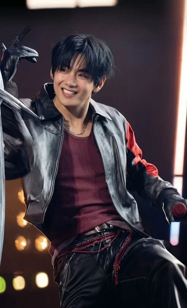 Kim Taehyung (BTS) tweet media