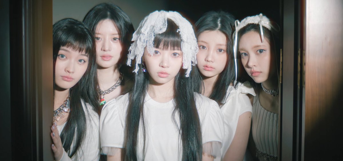 ILLIT BASE tweet media