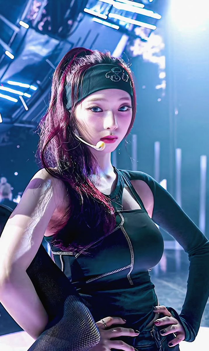 ​P. Gallery tweet media