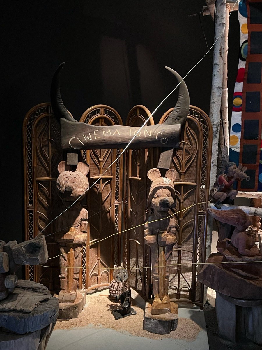 Elizabeth Collins tweet media