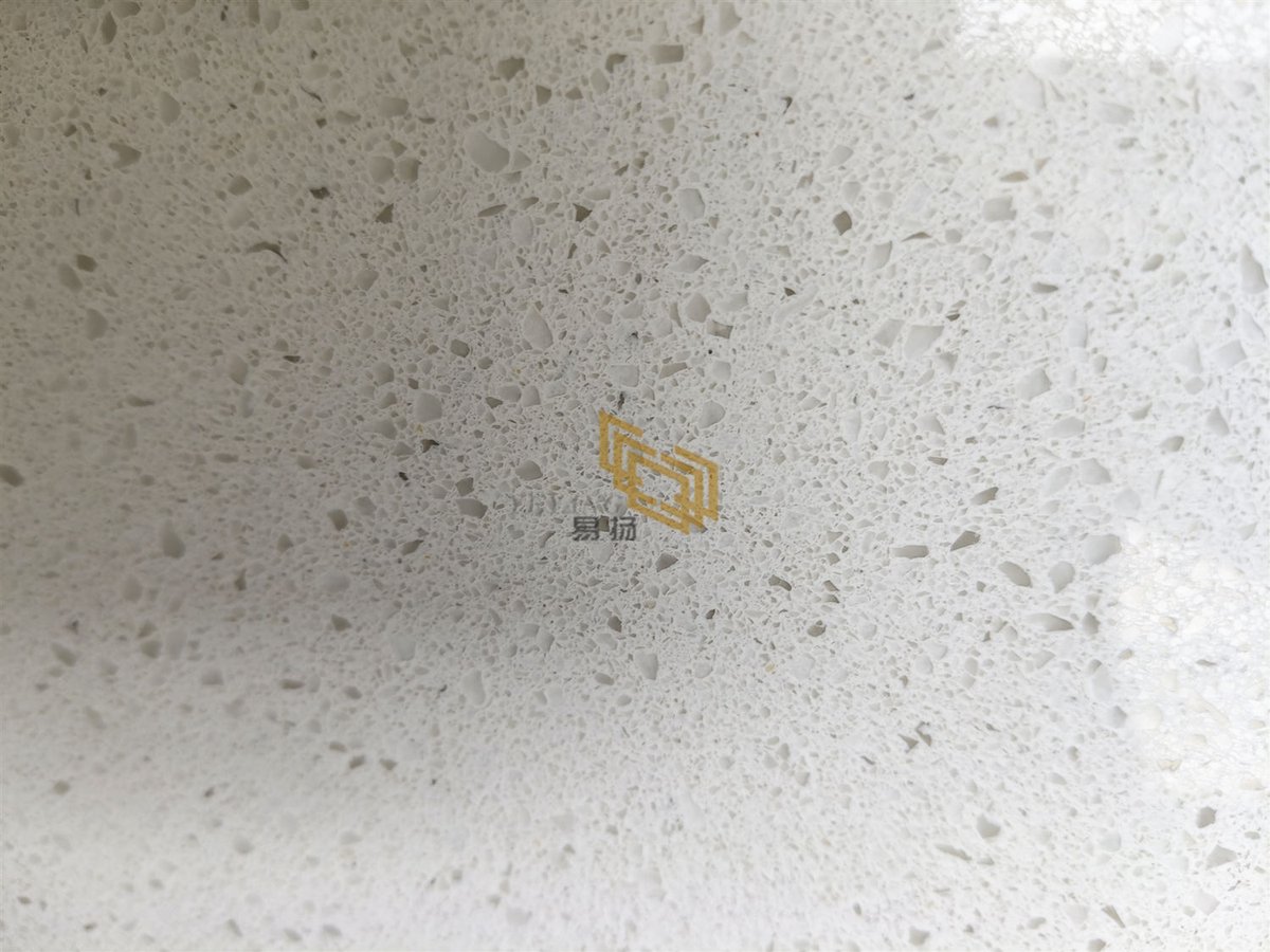 diy_countertops's tweet image. This fine grain crystal white quartz offers a clean look with uniform chips, no color variation issues. Easy to match and fabricate, it is the practical choice for projects.
#crystalwhitequartz #whitequartzcountertop #quartzcountertop