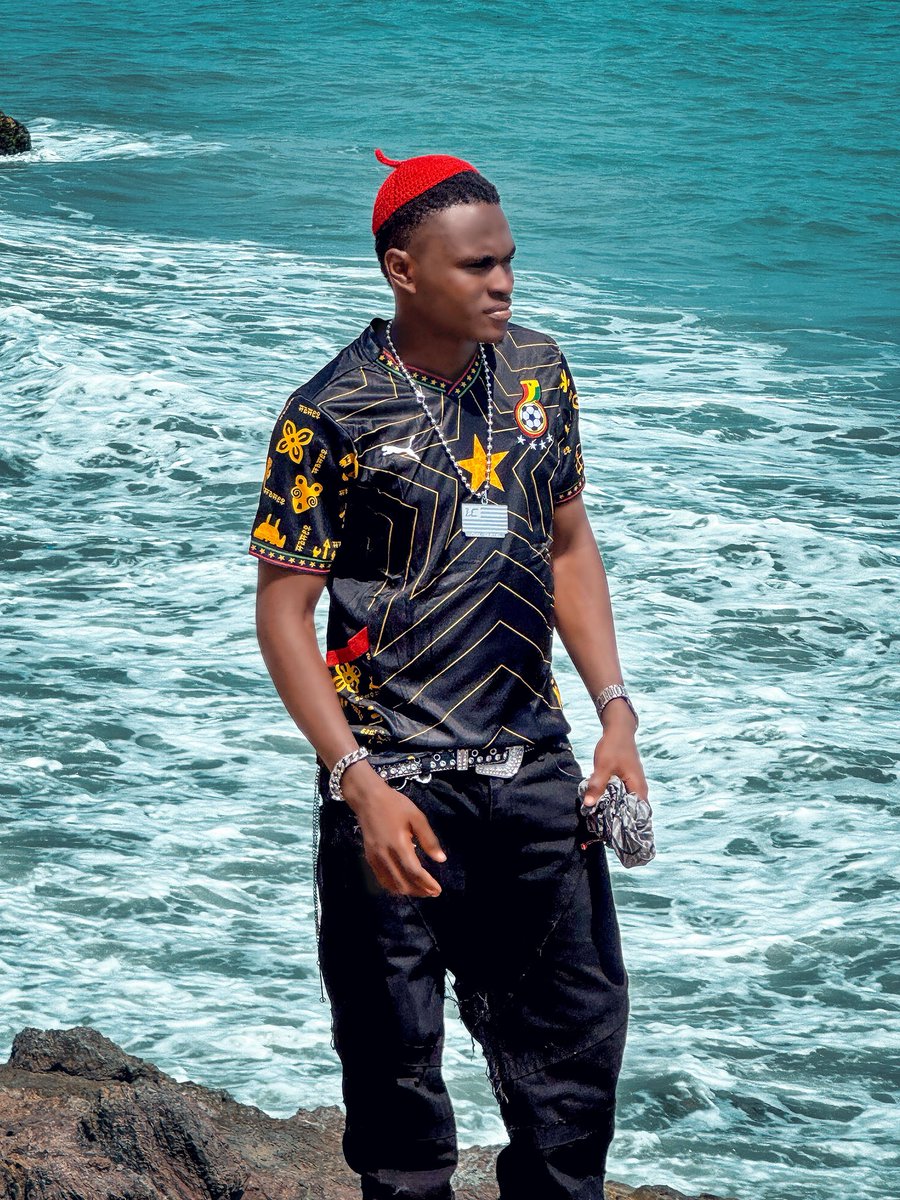 Hynezz ✝️ tweet media