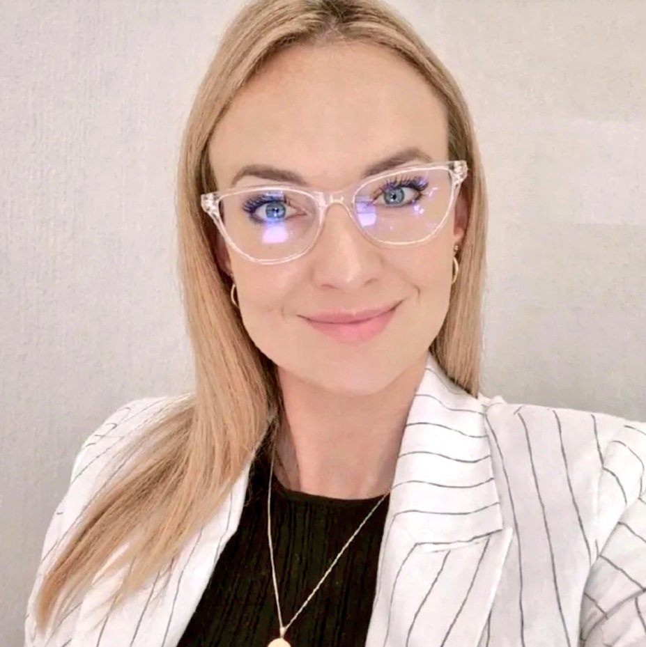 Penuel The Black Pen tweet media