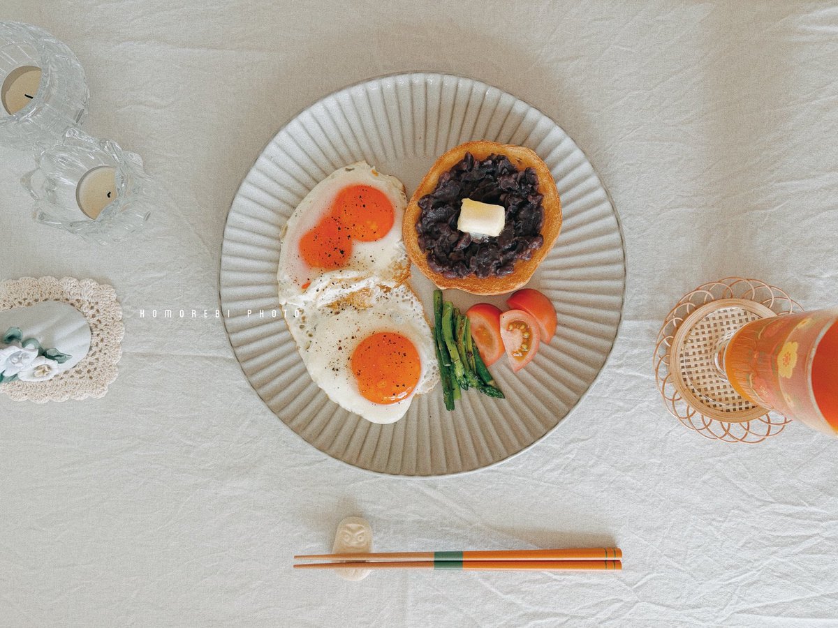 curemarmalade's tweet photo. ３時間後に友人と夜ご飯食べるのに欲張り目玉焼きセットしてしまった 🥚
でも夜食べるのワイワイセットだからいける 👍🏻 𐄯 https://t.co/NlkSZz1Bmg