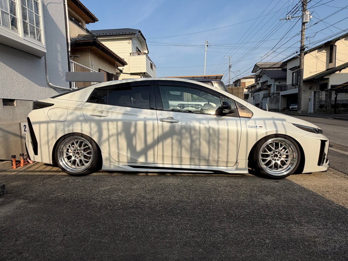 tom@Verrückt narren tweet media