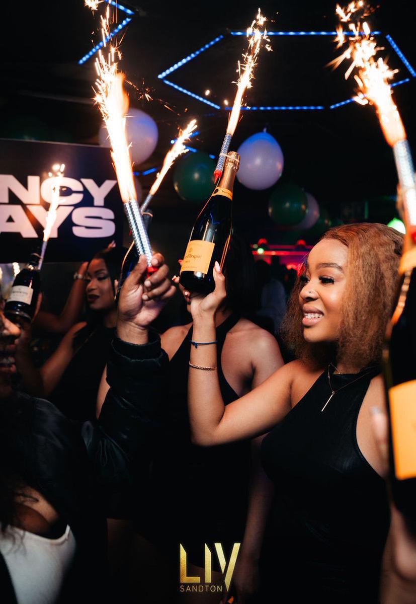 ❄️ LUCKY ❄️ tweet media